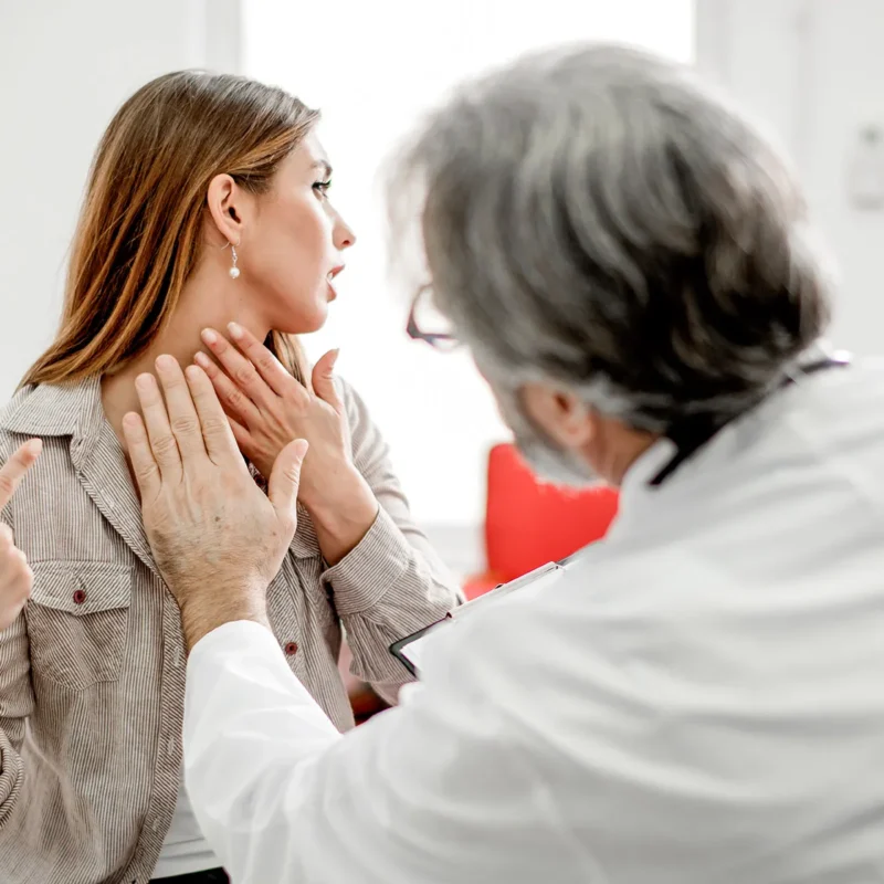 why covid razor blade sore throat hurts so bad 685dbee886613