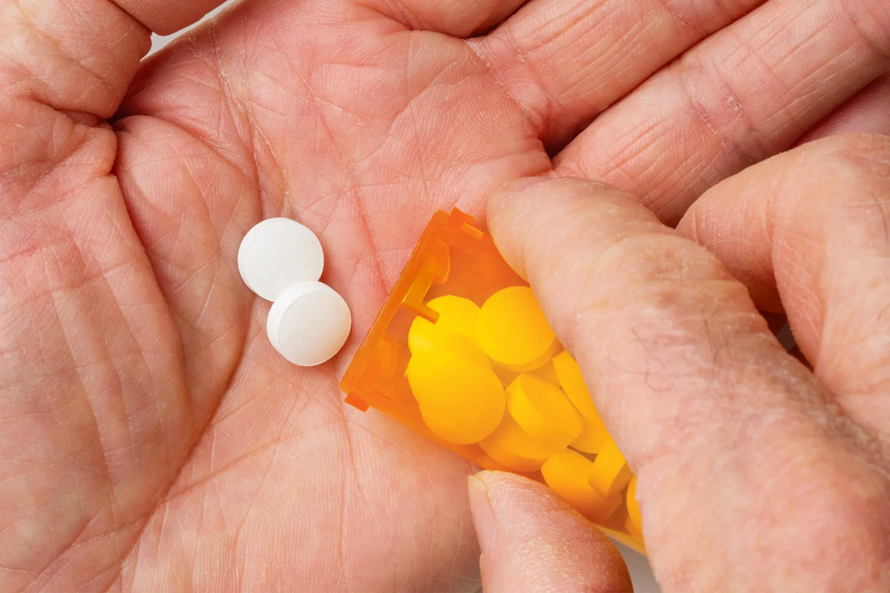 Un nou tratament combinat crește supraviețuirea în cancerul de prostată cu 40% – tot ce trebuie să știi