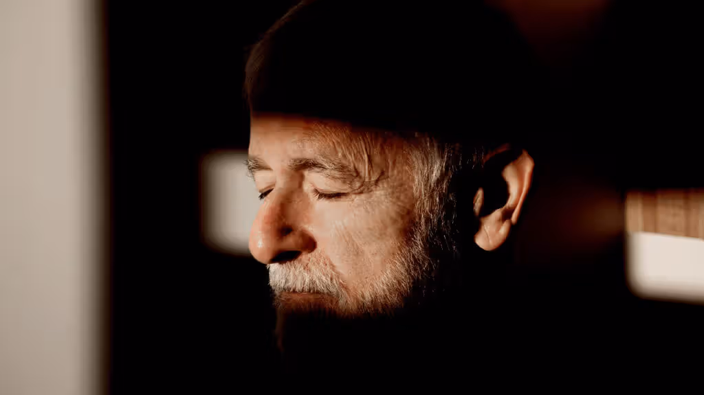 Prima pilulă pentru Alzheimer, destinată celor cu risc genetic crescut, promite rezultate în faza a treia a studiului