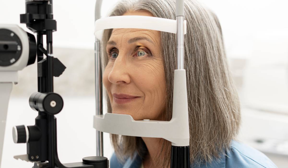 Intervenții oftalmologice după vârsta de 40 de ani: soluții pentru pacienții cu presbiopie