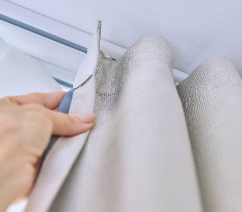 de ce e bine sa dormi cu draperiile trase obiceiul banal care iti poate salva inima 690f161f42d78