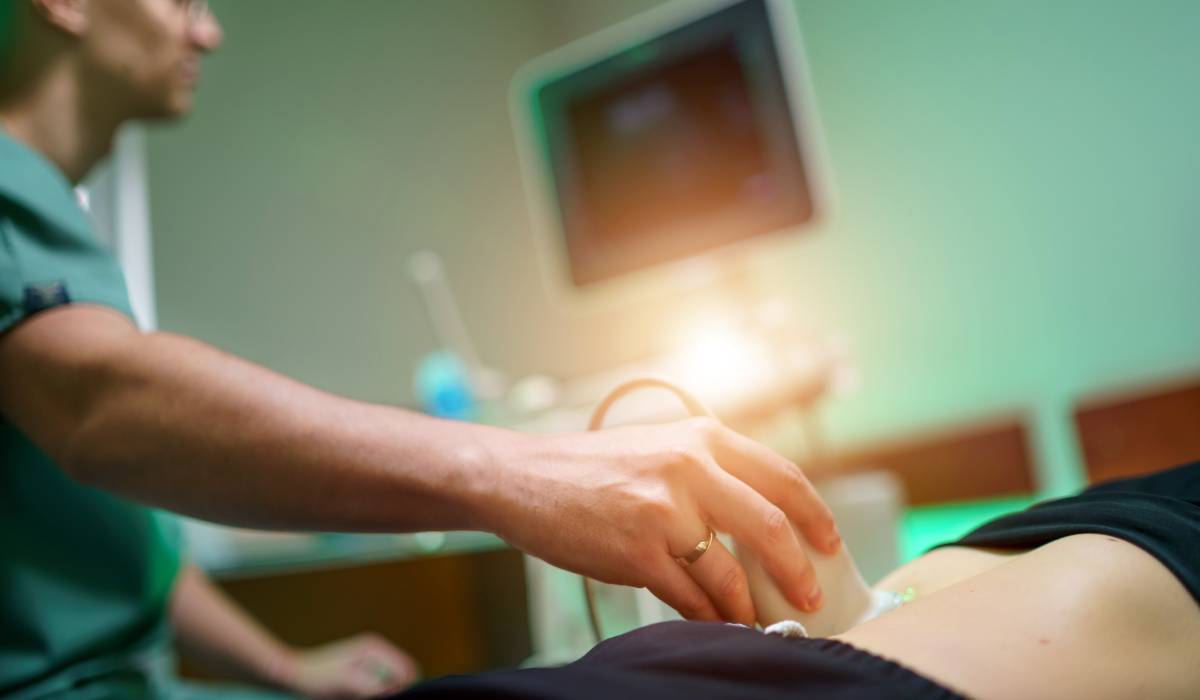 Balonare sau hepatomegalie? Avertismentul ignorat de mulți care poate indica o afecțiune gravă de sănătate