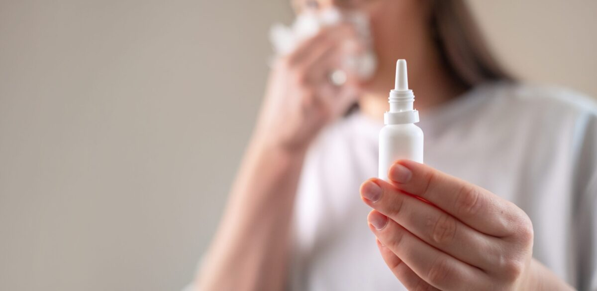 Spray-ul nazal care promite revitalizarea creierului: studiile arată o îmbunătățire a memoriei după doar două aplicări
